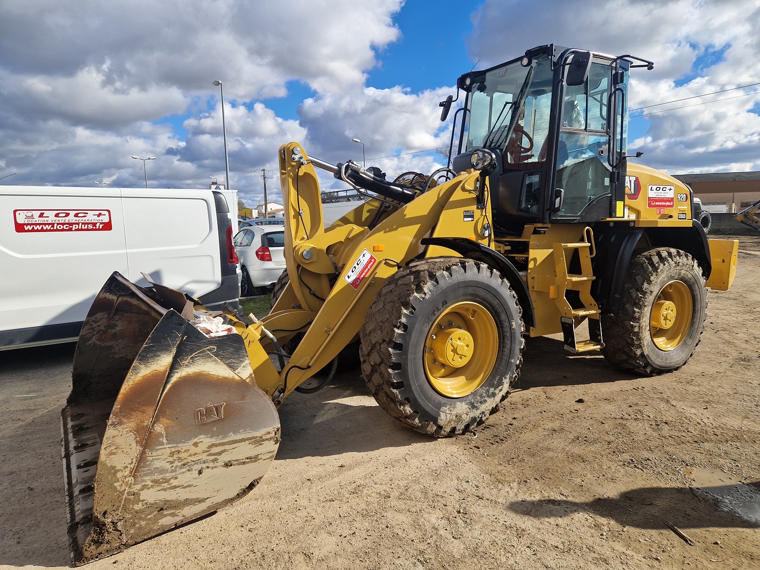 Location Chargeuse 2000L +  fourche et pesage